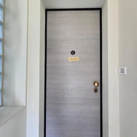 Raymihome Dante 2 Apartment Turin