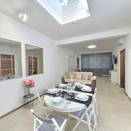 Raymihome Dante 2-parking Privato