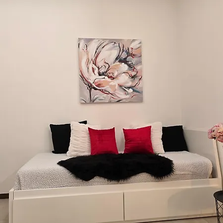 Raymihome Dante 2-parking Privato Apartman