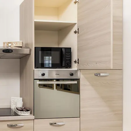 Raymihome Dante 2-parking Privato * Torino