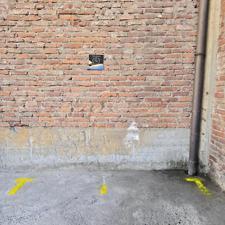 Raymihome Dante 2-parking Privato * Torino