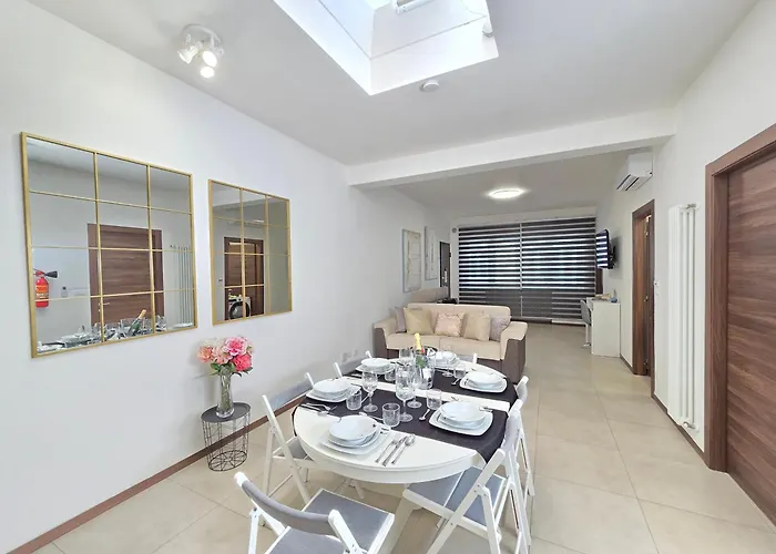 Raymihome Dante 2-parking Privato