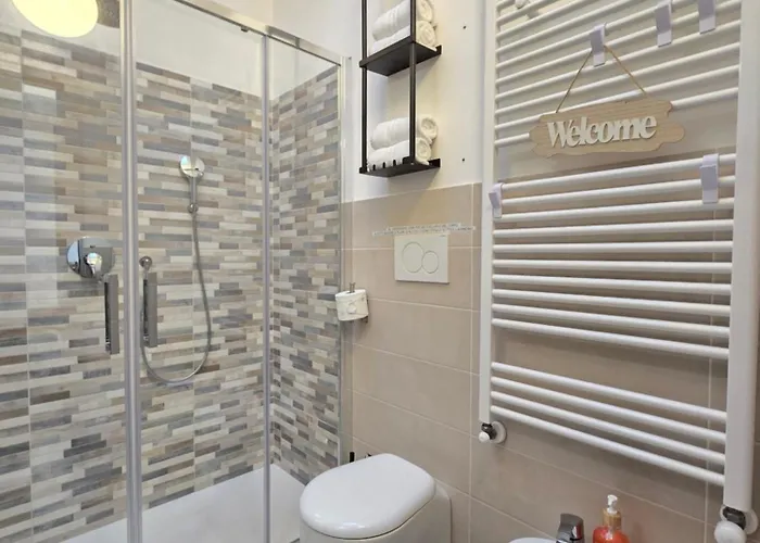 Апартаменты Raymihome Dante 2-parking Privato *