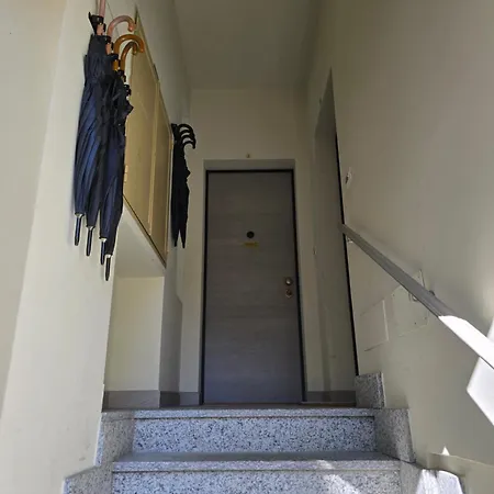 Raymihome Dante 2-parking Privato