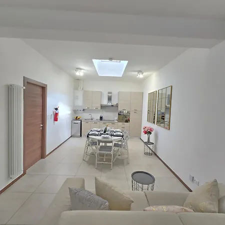 Lejlighed Raymihome Dante 2-parking Privato