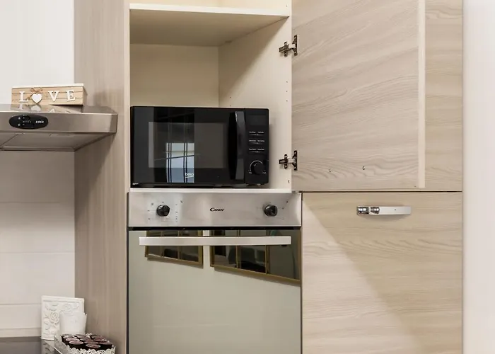 Raymihome Dante 2-parking Privato * Torino